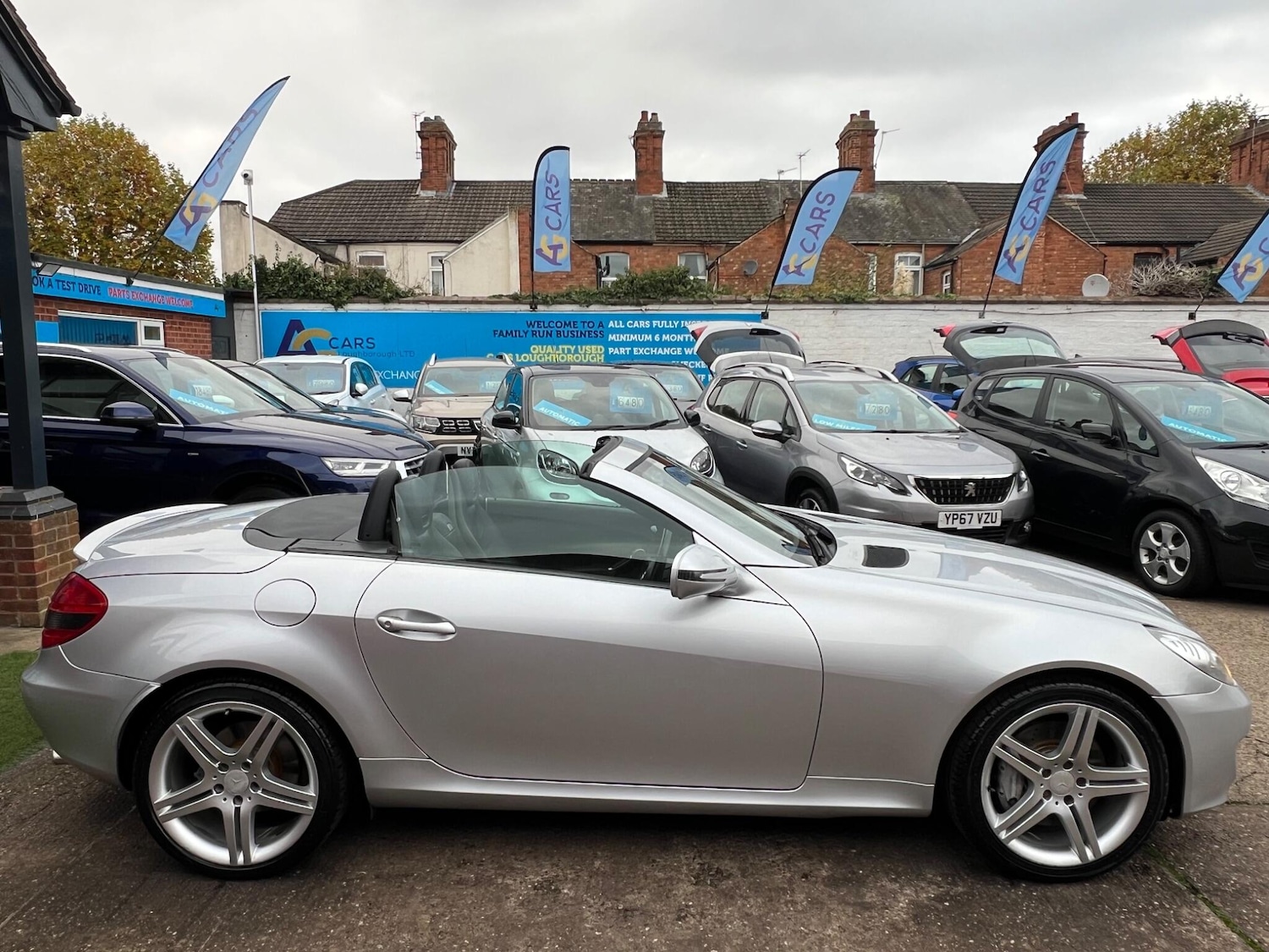 Used Mercedes-Benz SLK 2010 for sale - 76994493: Photo 33