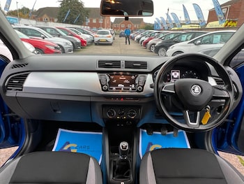 Used Skoda Fabia 2015 for sale - 76282975: Photo 2