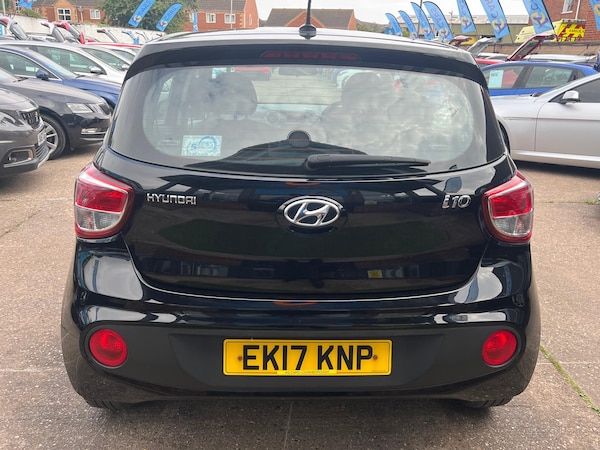 Used Hyundai i10 2017 for sale - 75589097: Photo 24