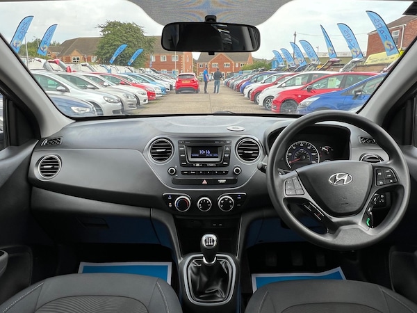 Used Hyundai i10 2017 for sale - 75589097: Photo 2