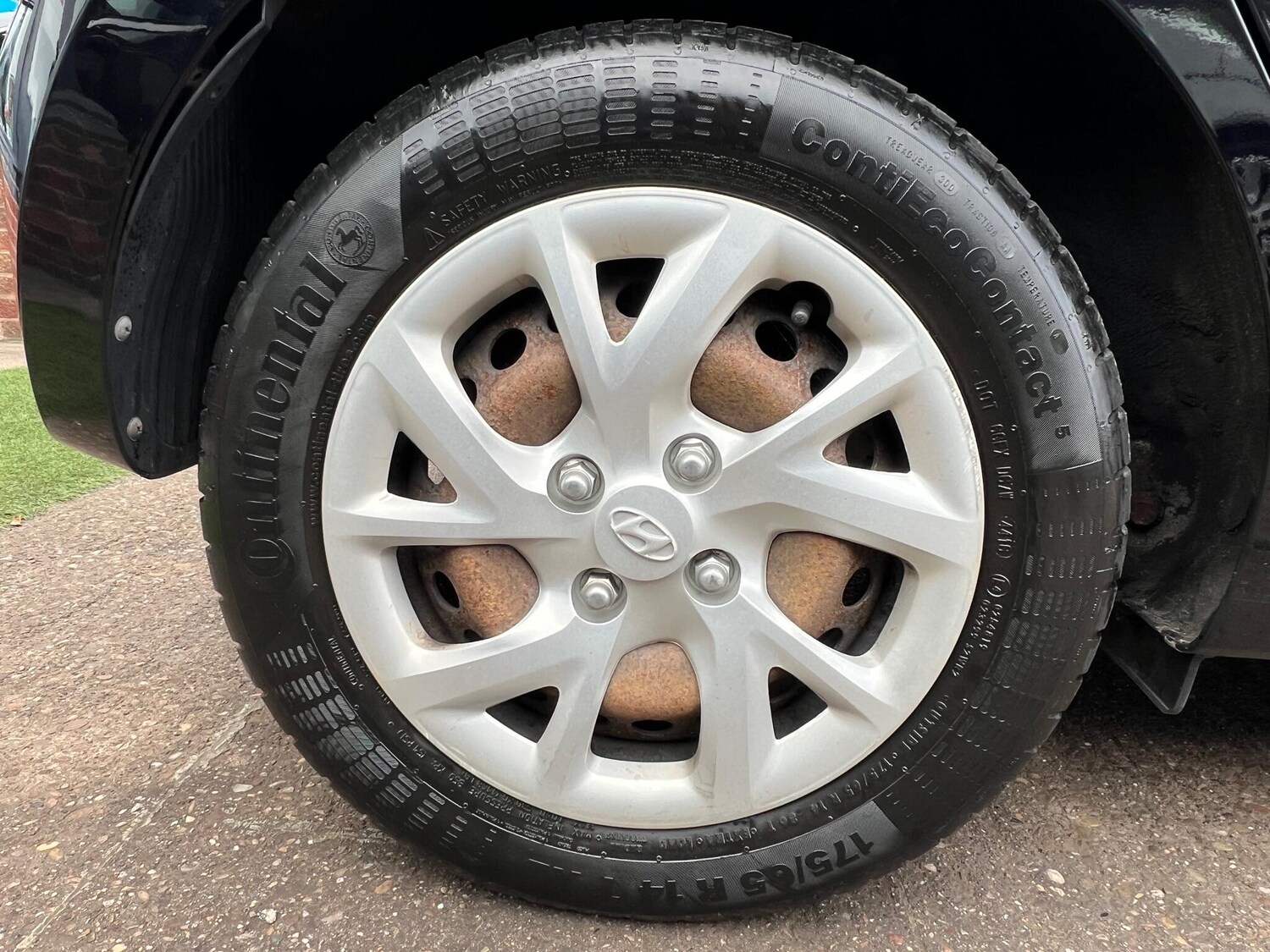 Vehicle 30