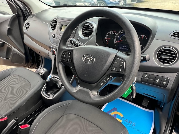 Used Hyundai i10 2017 for sale - 75589097: Photo 3