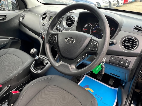 Used Hyundai i10 2017 for sale - 75589097: Photo 54