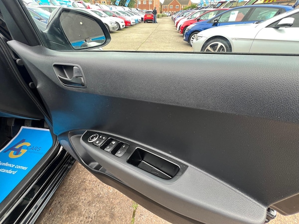 Used Hyundai i10 2017 for sale - 75589097: Photo 58