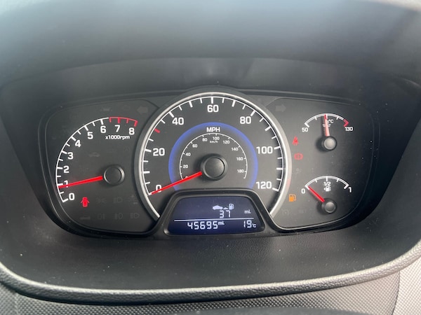 Used Hyundai i10 2017 for sale - 75589097: Photo 59
