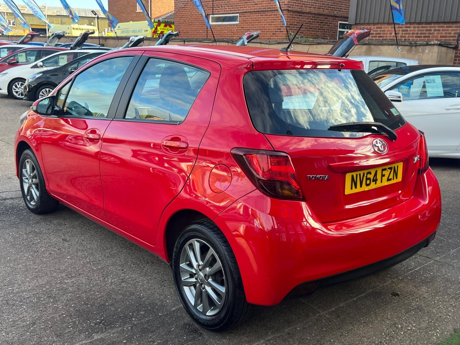 Used Toyota Yaris 2014 for sale - 76041734: Photo 16