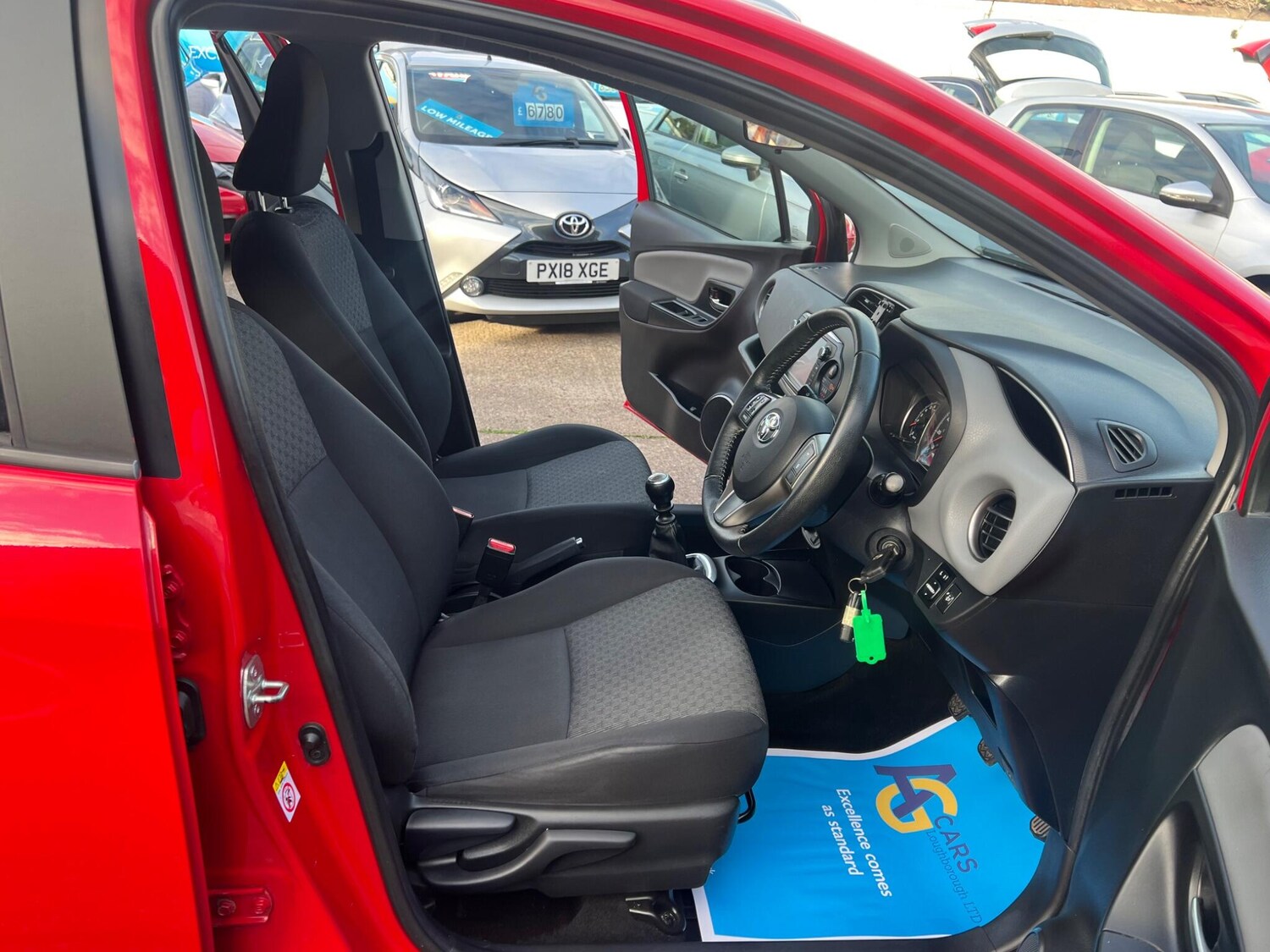 Used Toyota Yaris 2014 for sale - 76041734: Photo 31