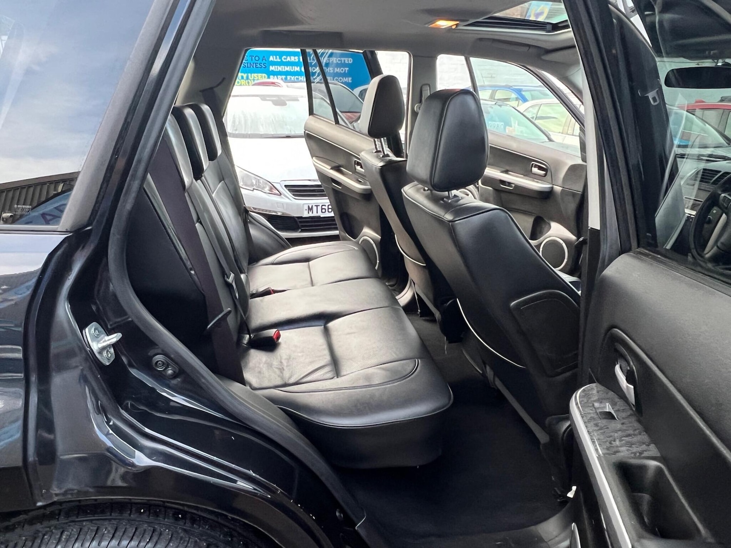 Used Suzuki Grand Vitara 2011 for sale - 76832340: Photo 35