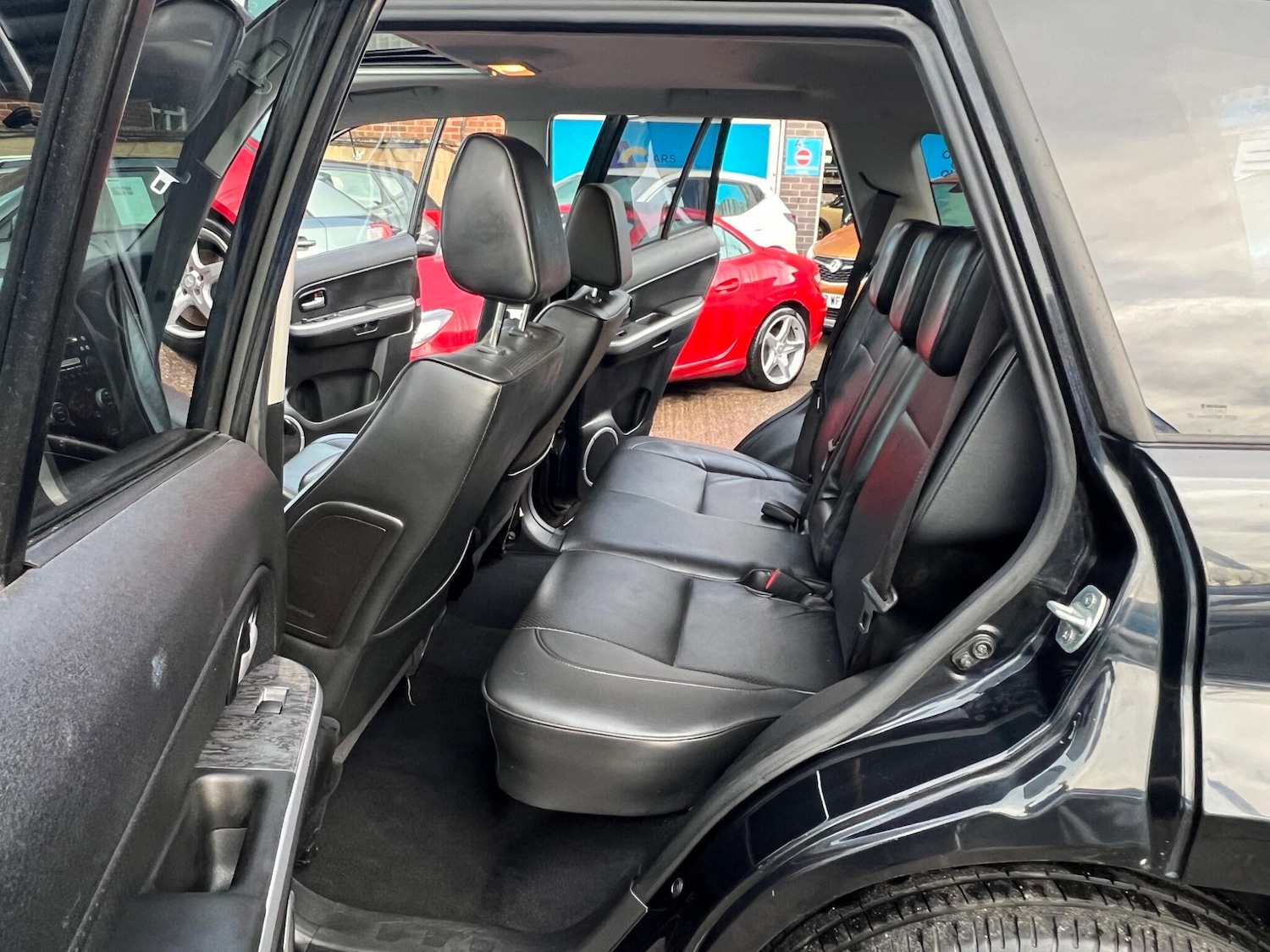 Used Suzuki Grand Vitara 2011 for sale - 76832340: Photo 5