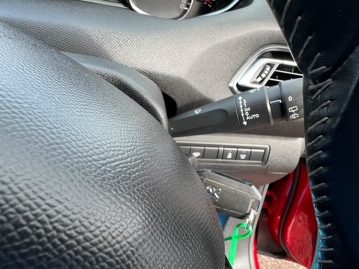 Used Peugeot 308 2015 for sale - 76071615: Photo 28