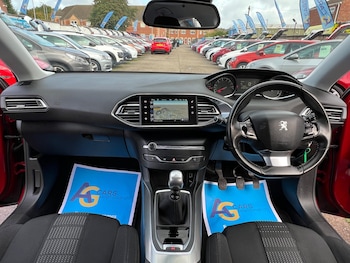Used Peugeot 308 2015 for sale - 76071615: Photo 2
