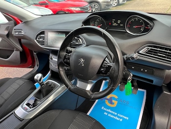Used Peugeot 308 2015 for sale - 76071615: Photo 3