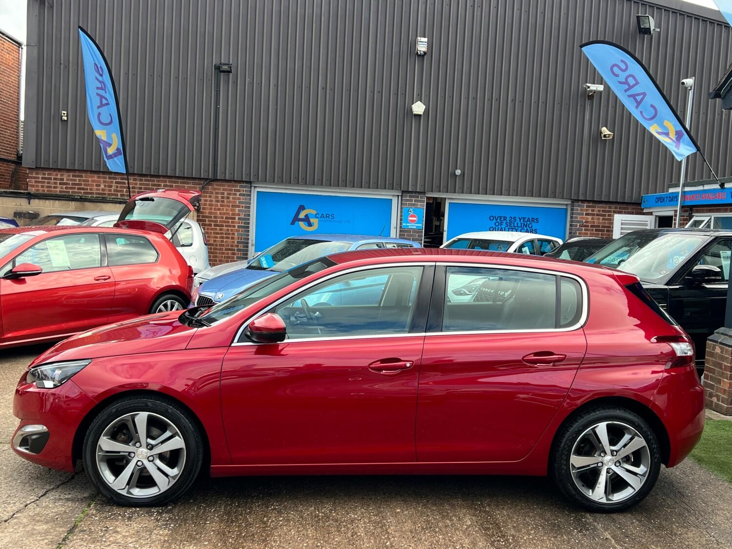 Used Peugeot 308 2015 for sale - 76071615: Photo 45