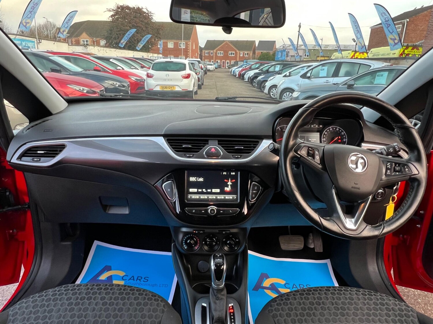 Used Vauxhall Corsa 2017 for sale - 76832485: Photo 2