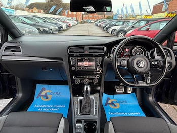 Used Volkswagen Golf 2016 for sale - 77203603: Photo