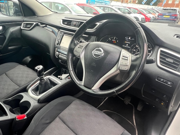 Used Nissan Qashqai 2014 for sale - 76269900: Photo 3