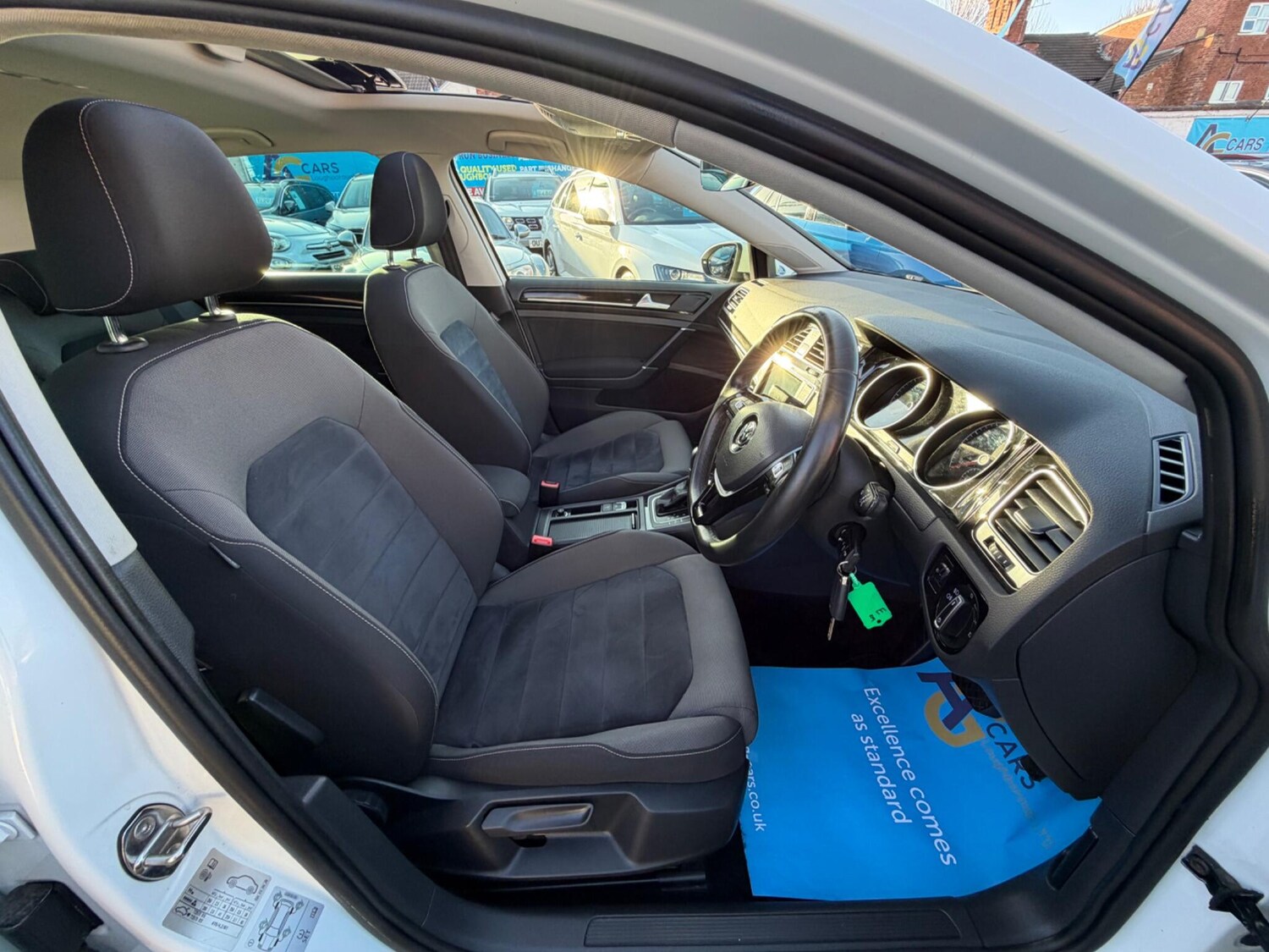 Used Volkswagen Golf 2016 for sale - 77839505: Photo 36