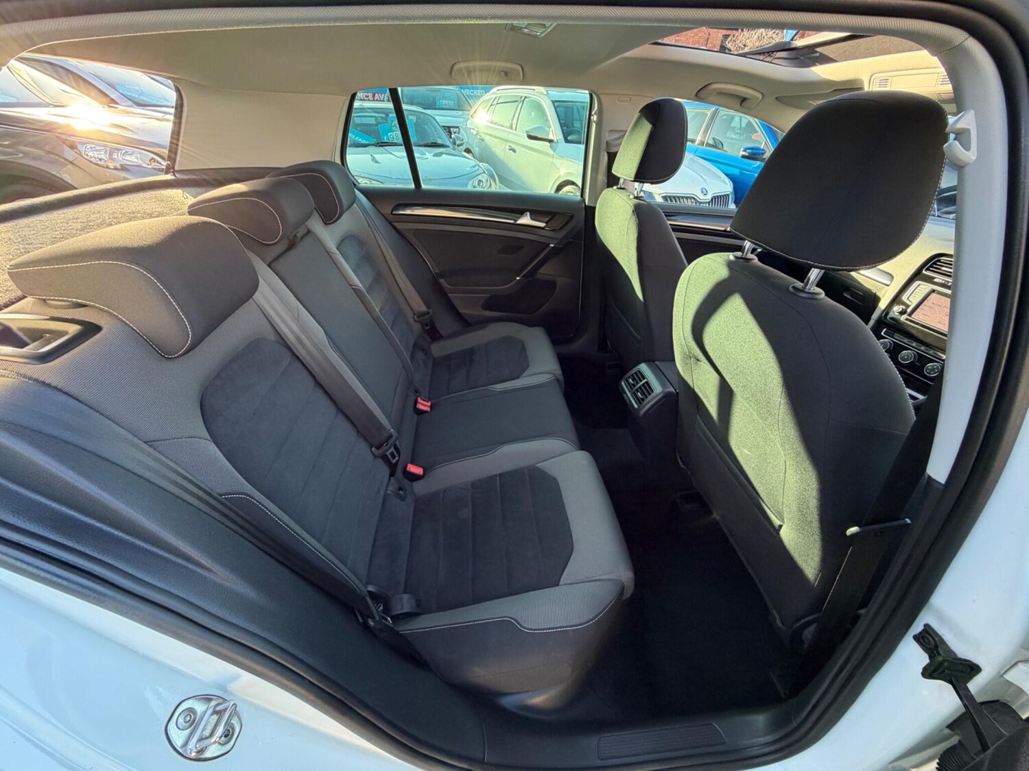 Used Volkswagen Golf 2016 for sale - 77839505: Photo 39