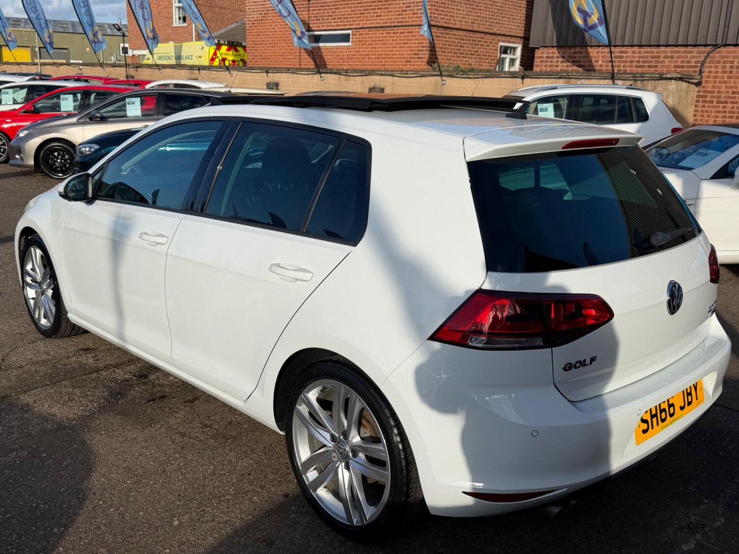 Used Volkswagen Golf 2016 for sale - 77839505: Photo 47