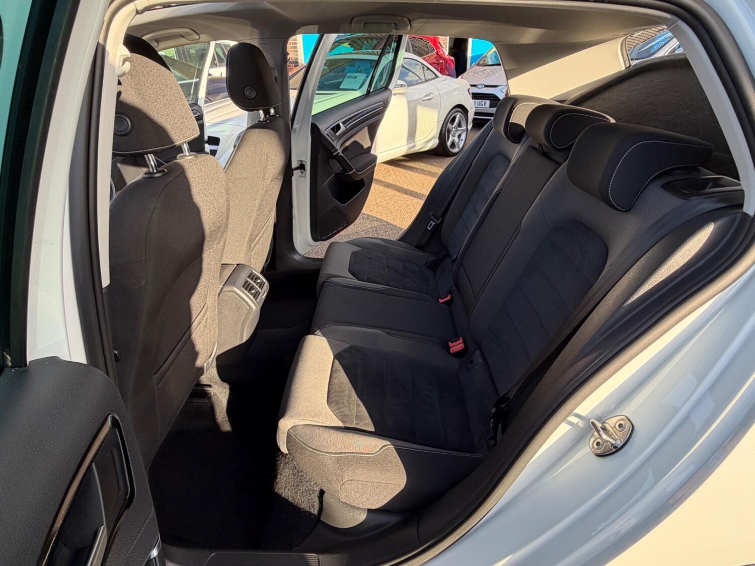 Used Volkswagen Golf 2016 for sale - 77839505: Photo 5