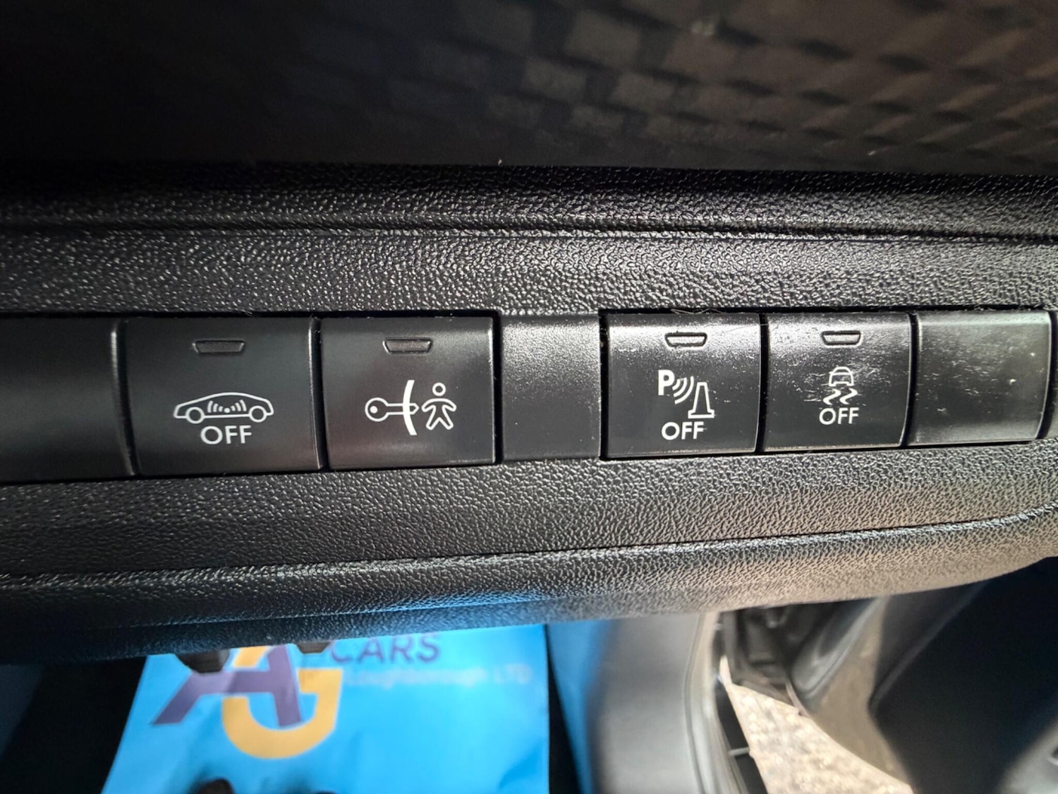 Used Peugeot 2008 2016 for sale - 77424798: Photo 60