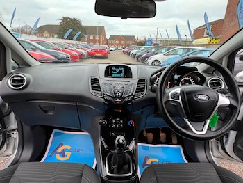 Used Ford Fiesta 2015 for sale - 76573544: Photo