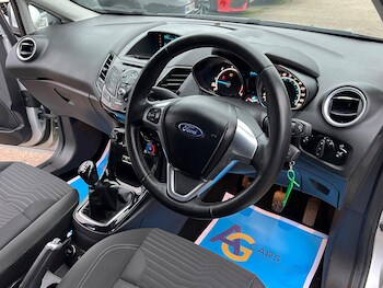 Used Ford Fiesta 2015 for sale - 76573544: Photo