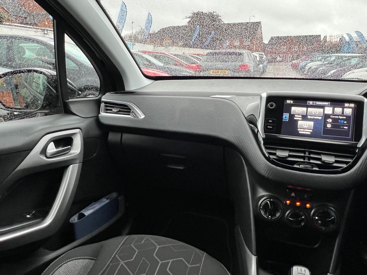 Used Peugeot 2008 2017 for sale - 76990740: Photo 28