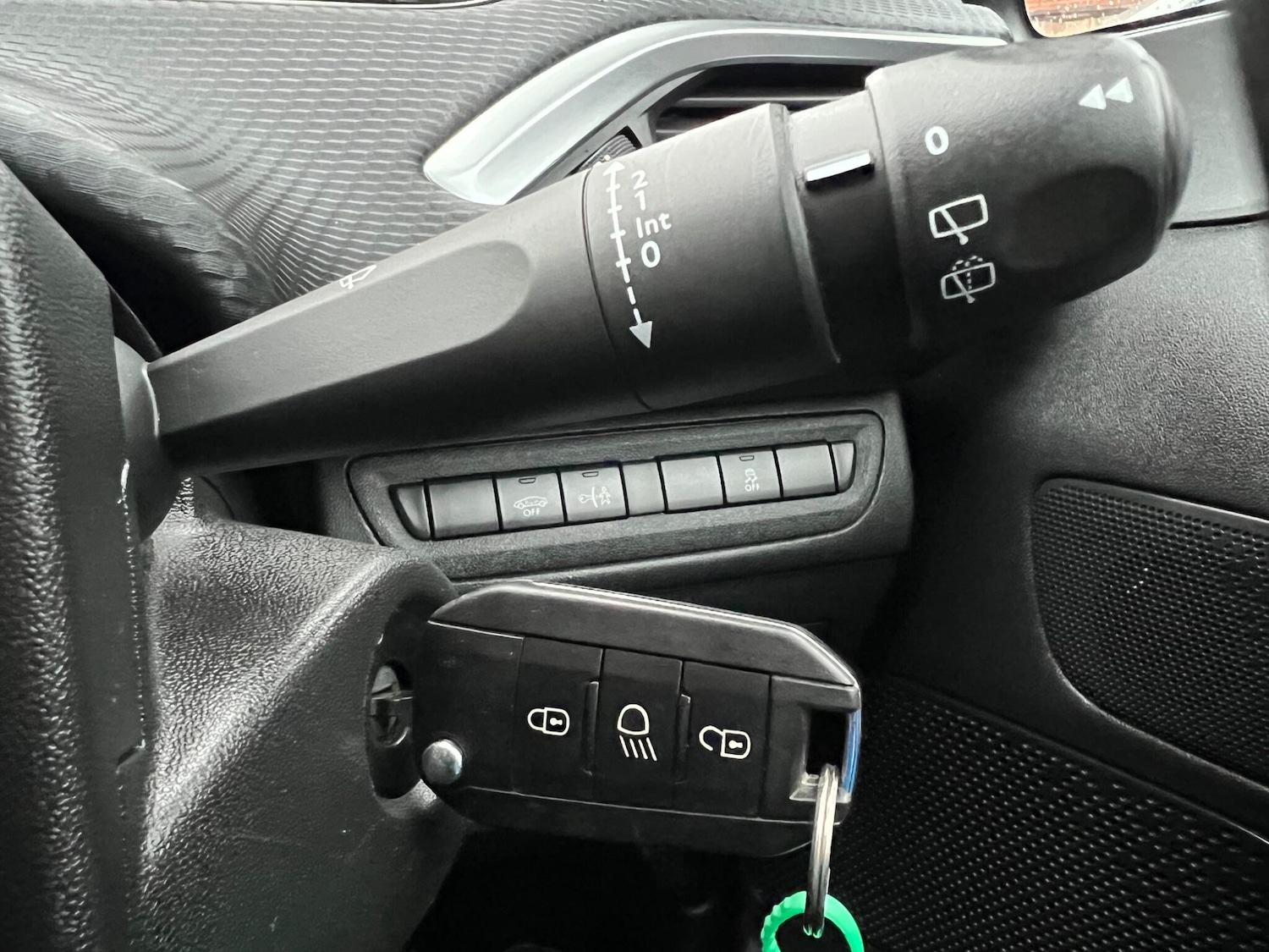 Used Peugeot 2008 2017 for sale - 76990740: Photo 30