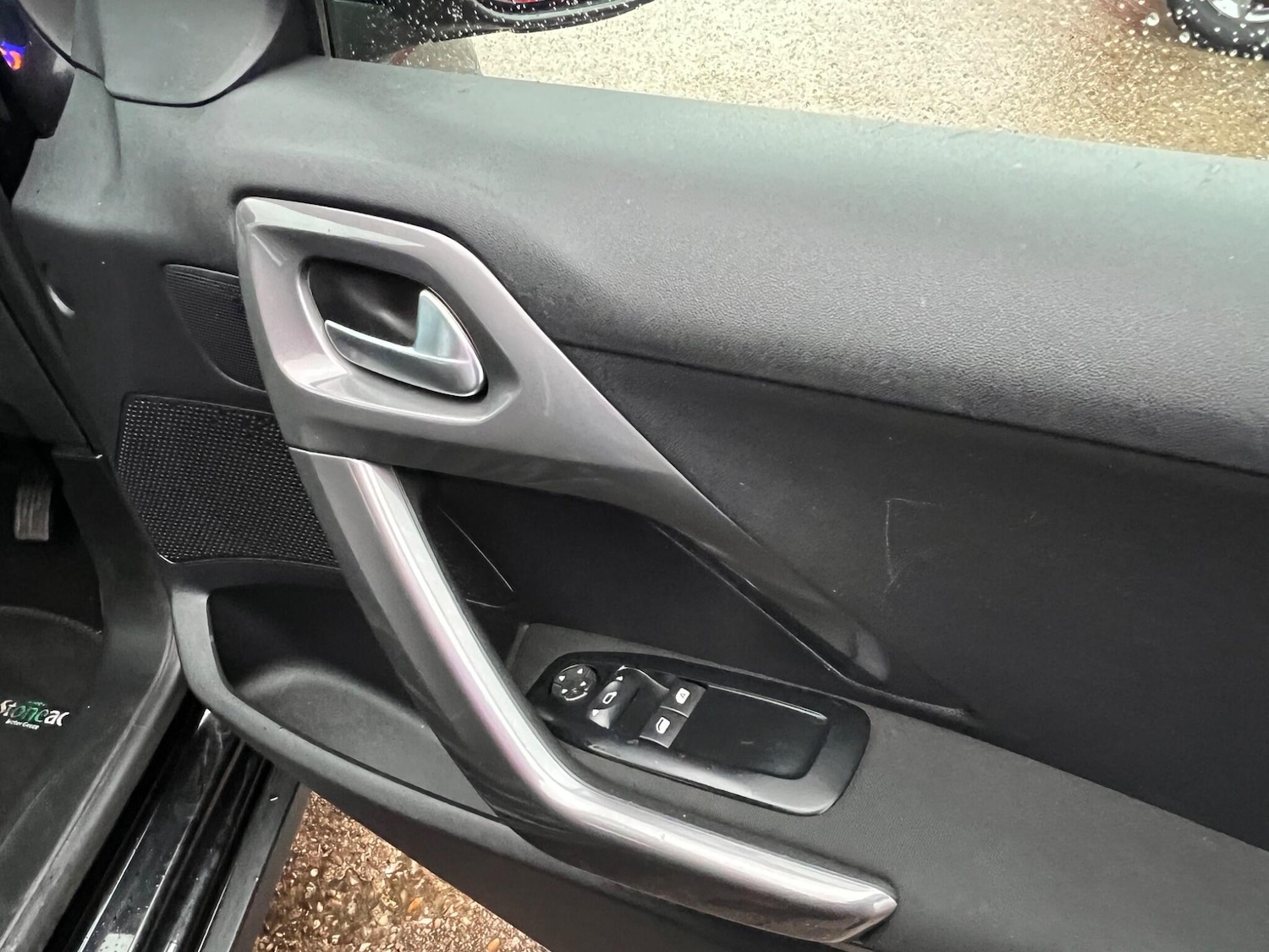 Used Peugeot 2008 2017 for sale - 76990740: Photo 31