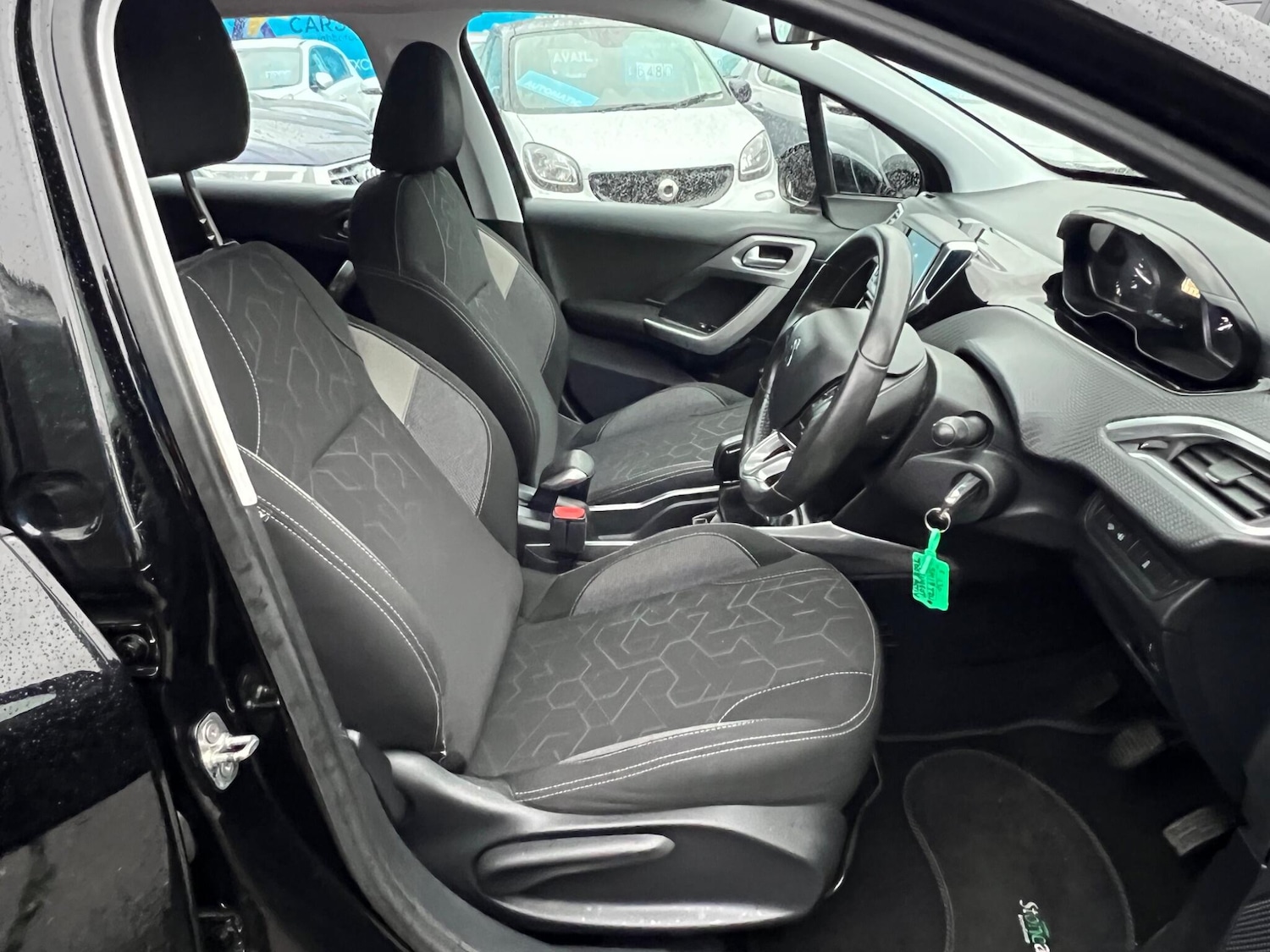 Used Peugeot 2008 2017 for sale - 76990740: Photo 33