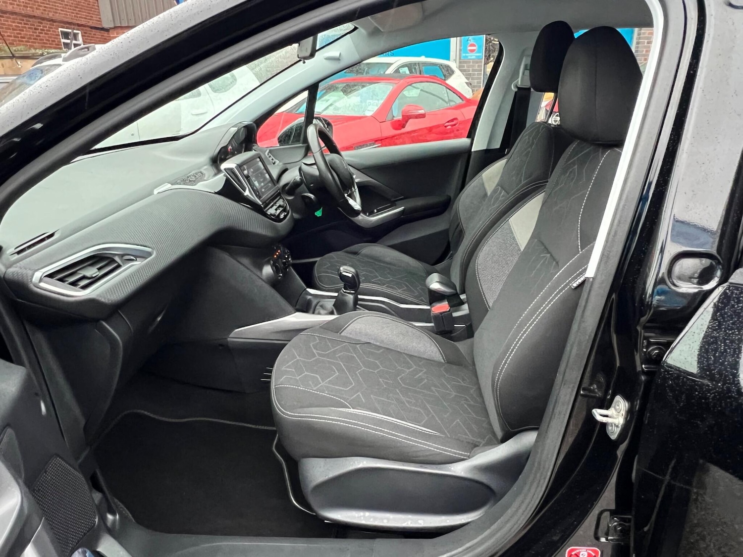 Used Peugeot 2008 2017 for sale - 76990740: Photo 35