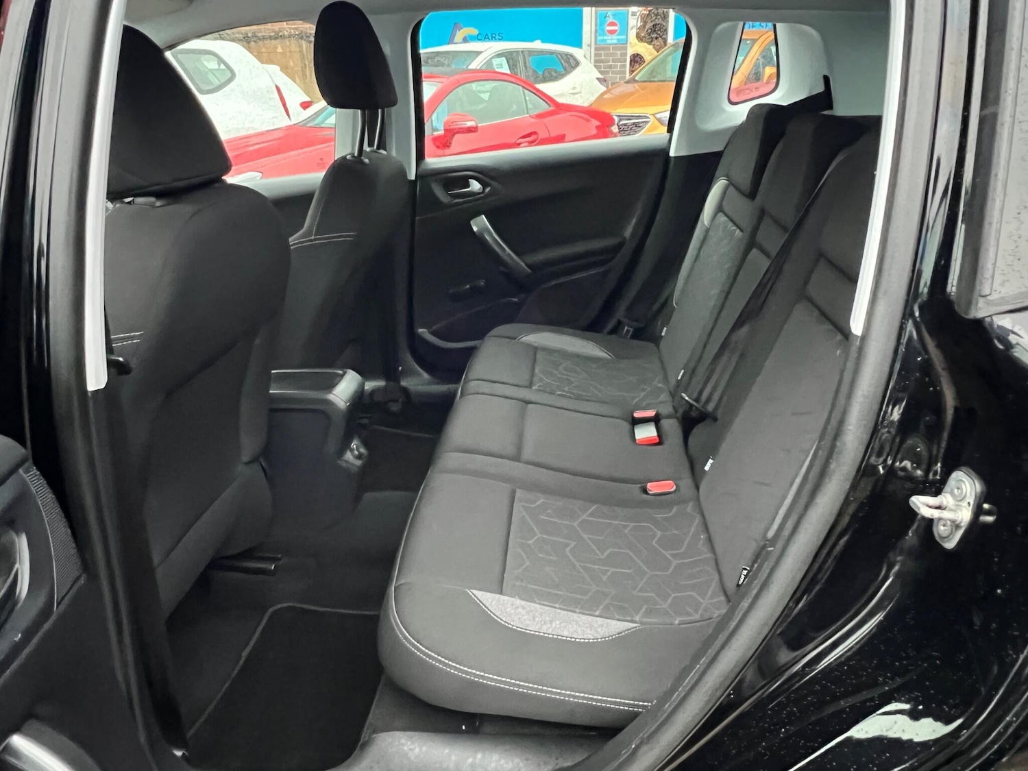 Used Peugeot 2008 2017 for sale - 76990740: Photo 37