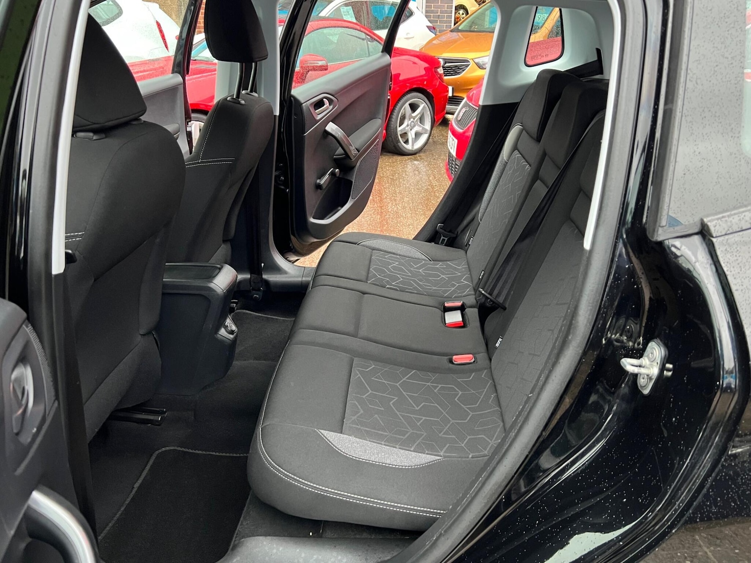 Used Peugeot 2008 2017 for sale - 76990740: Photo 5