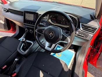 Used Renault Clio 2020 for sale - 79681065: Photo