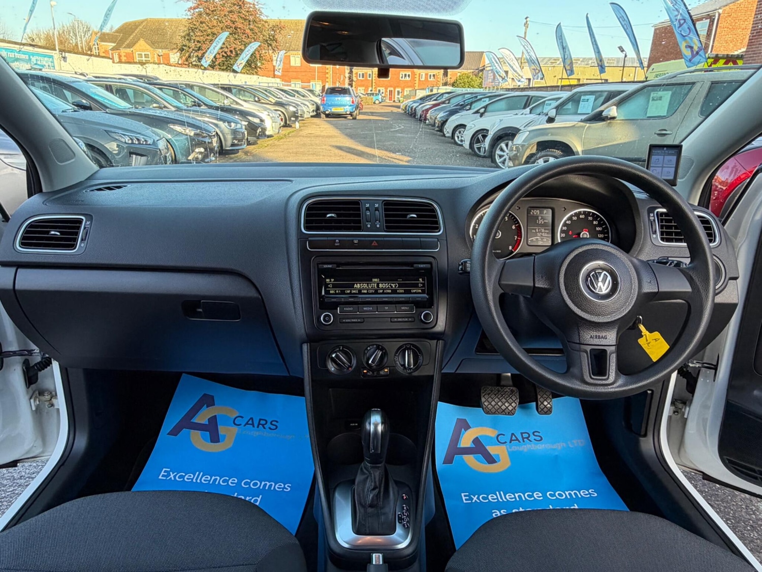 Used Volkswagen Polo 2014 for sale - 77156474: Photo 2