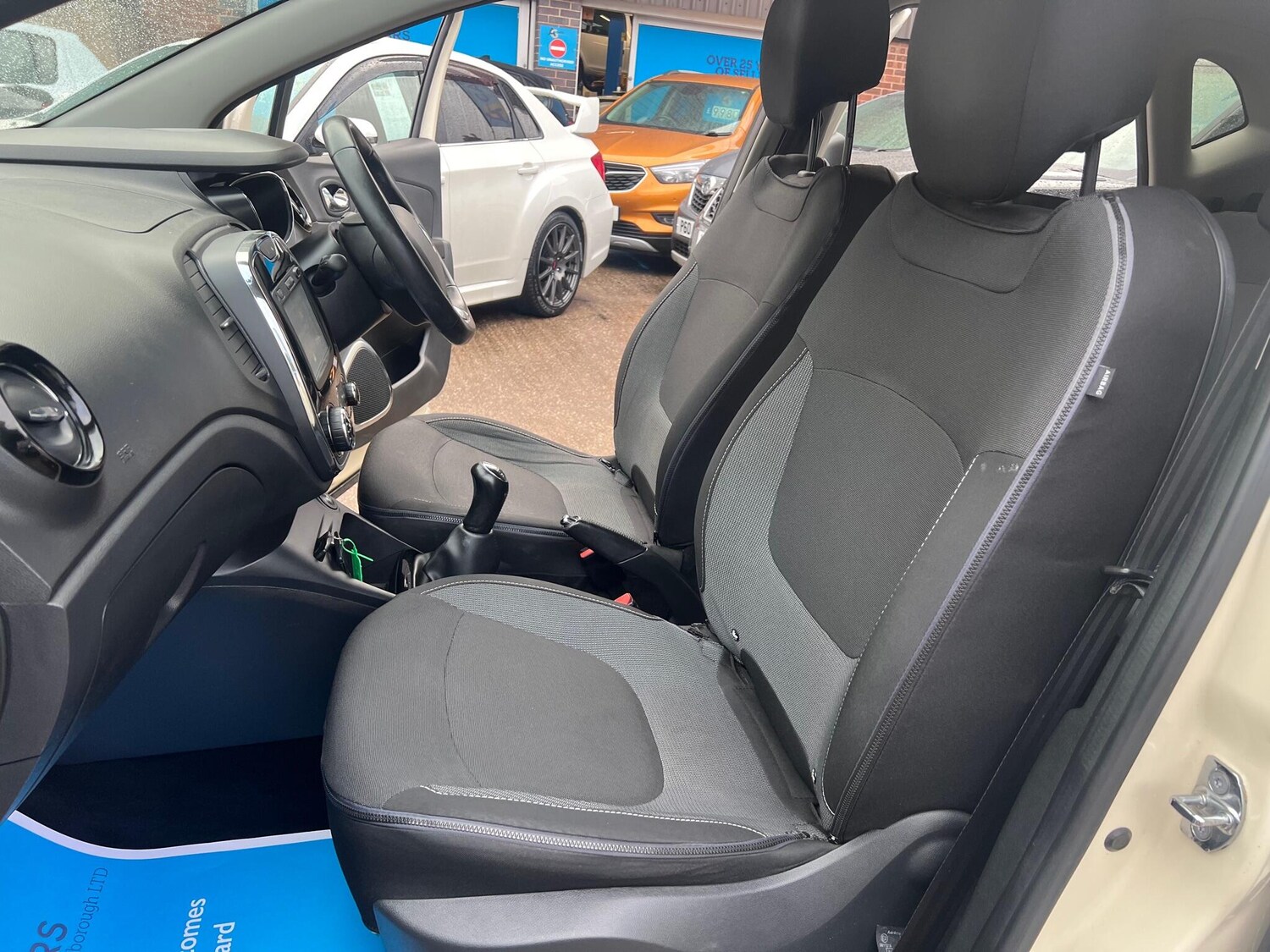 Used Renault Captur 2016 for sale - 76151101: Photo 32