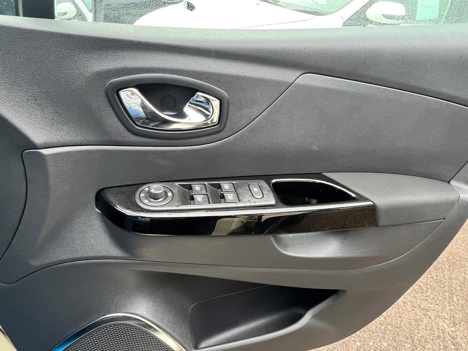 Used Renault Captur 2016 for sale - 76151101: Photo 42