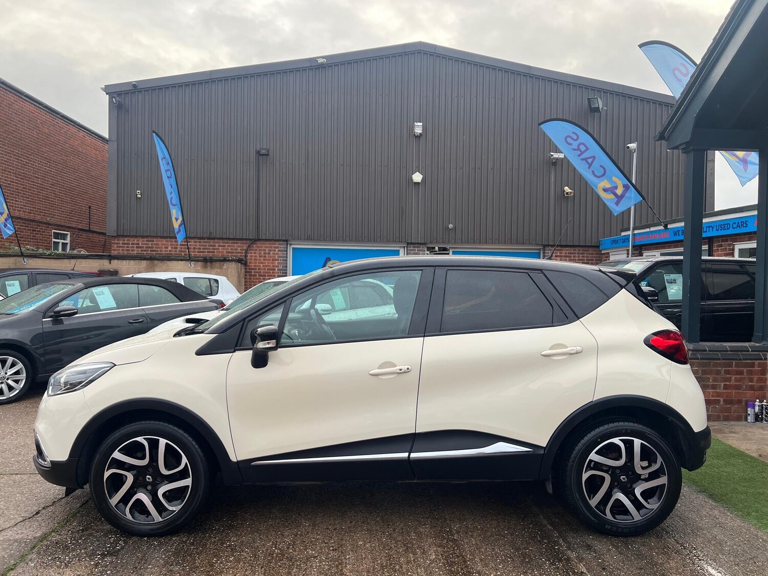 Used Renault Captur 2016 for sale - 76151101: Photo 47