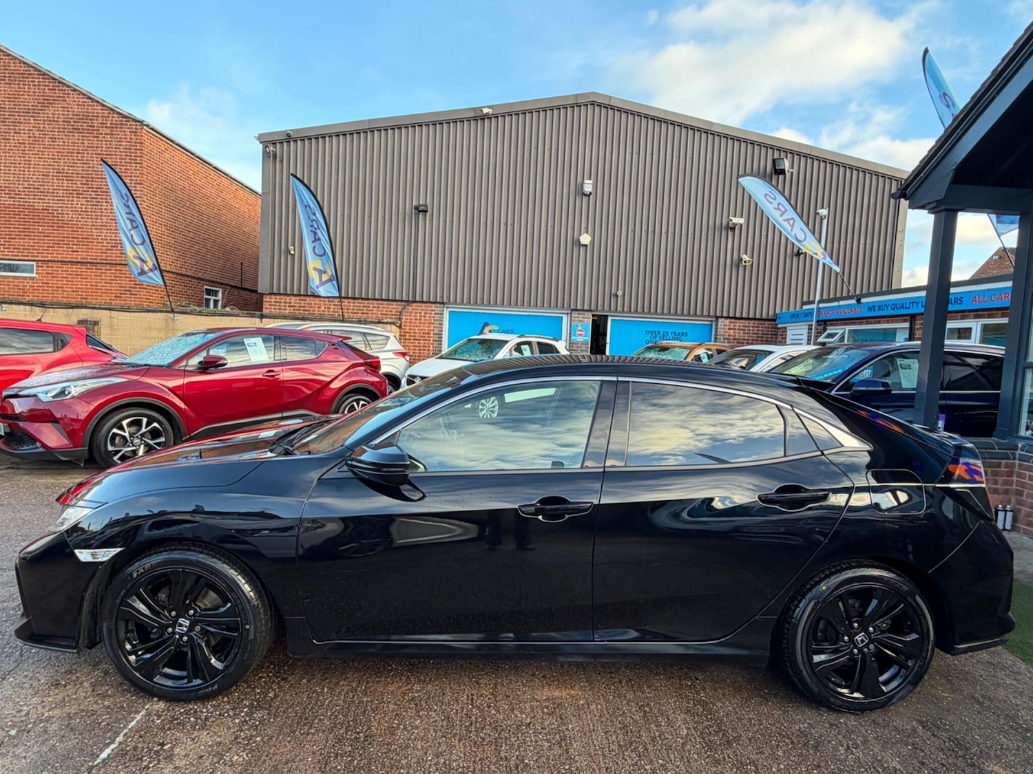 Used Honda Civic 2018 for sale - 77097817: Photo 9