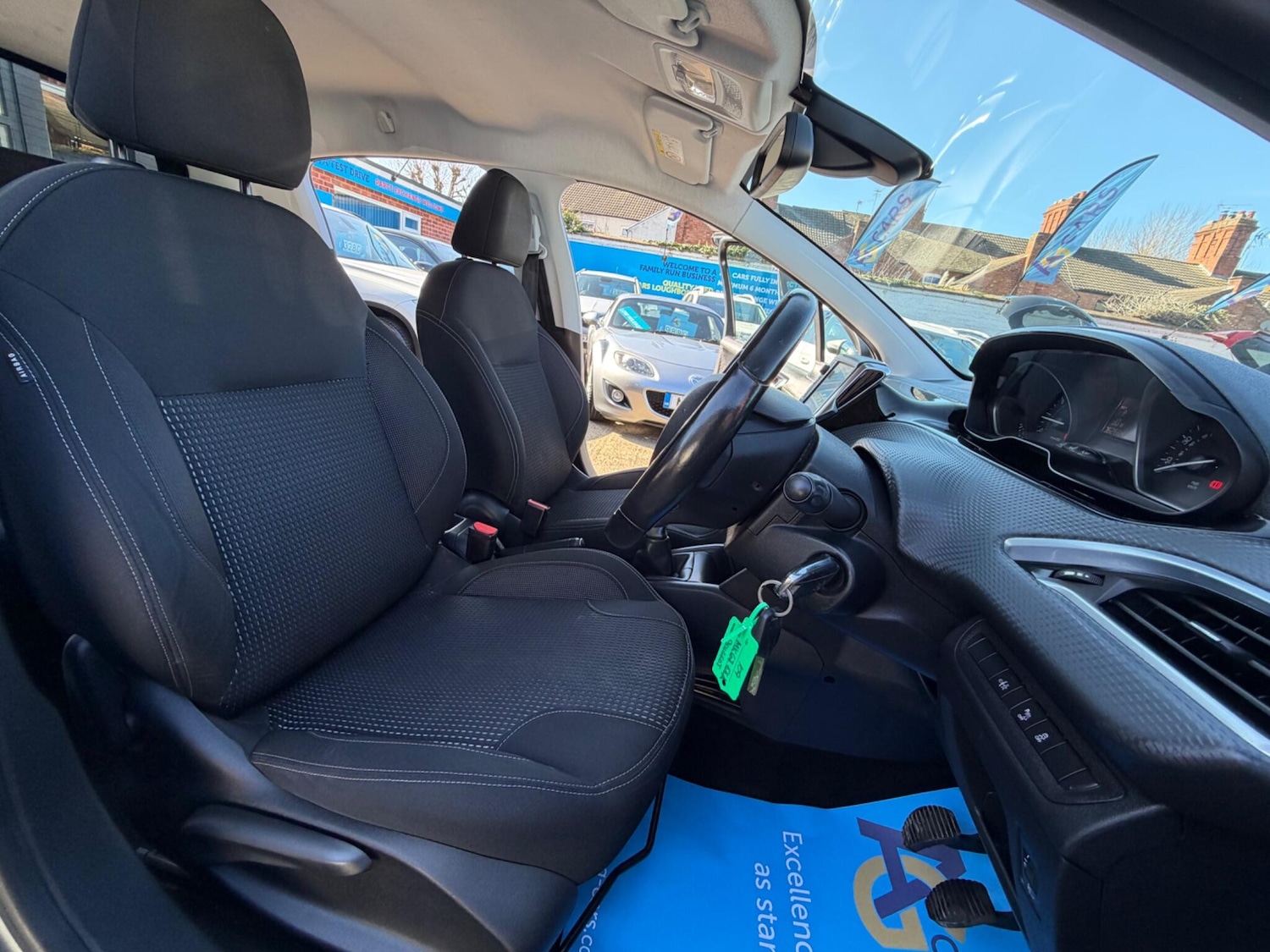 Used Peugeot 208 for sale - 77925106: Photo 35