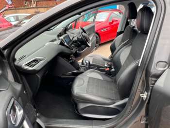 Used Peugeot 2008 2019 for sale - 74921424: Photo