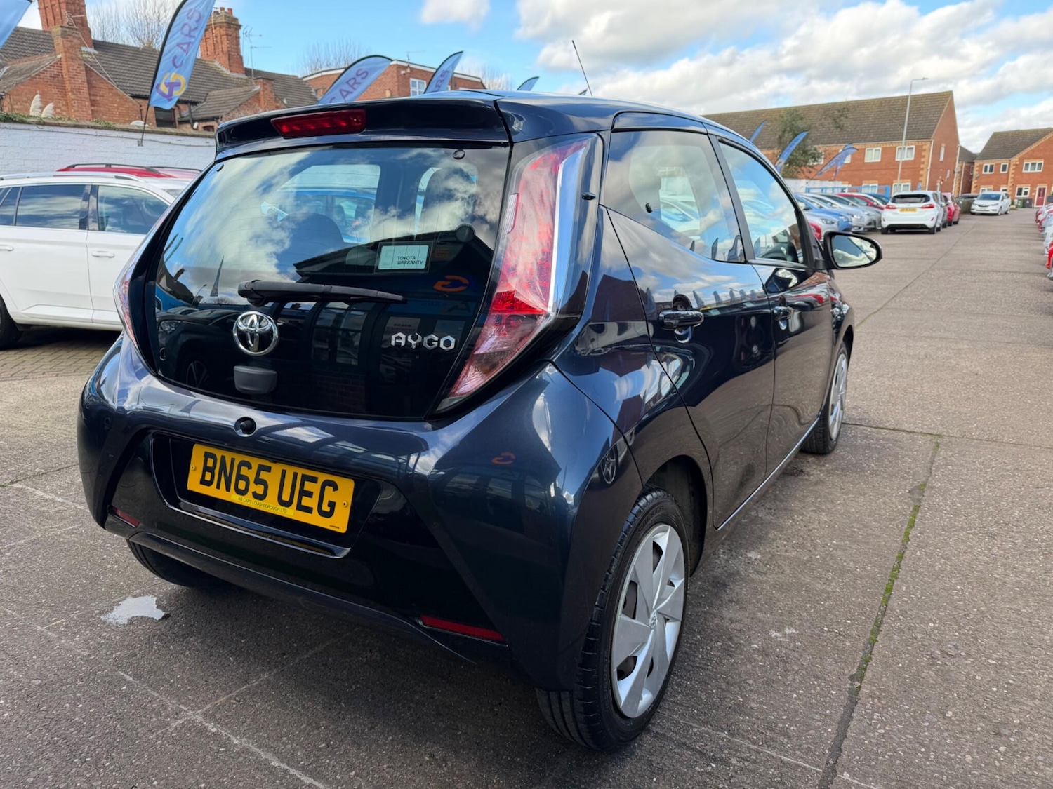 Used Toyota AYGO 2015 for sale - 77823900: Photo 15