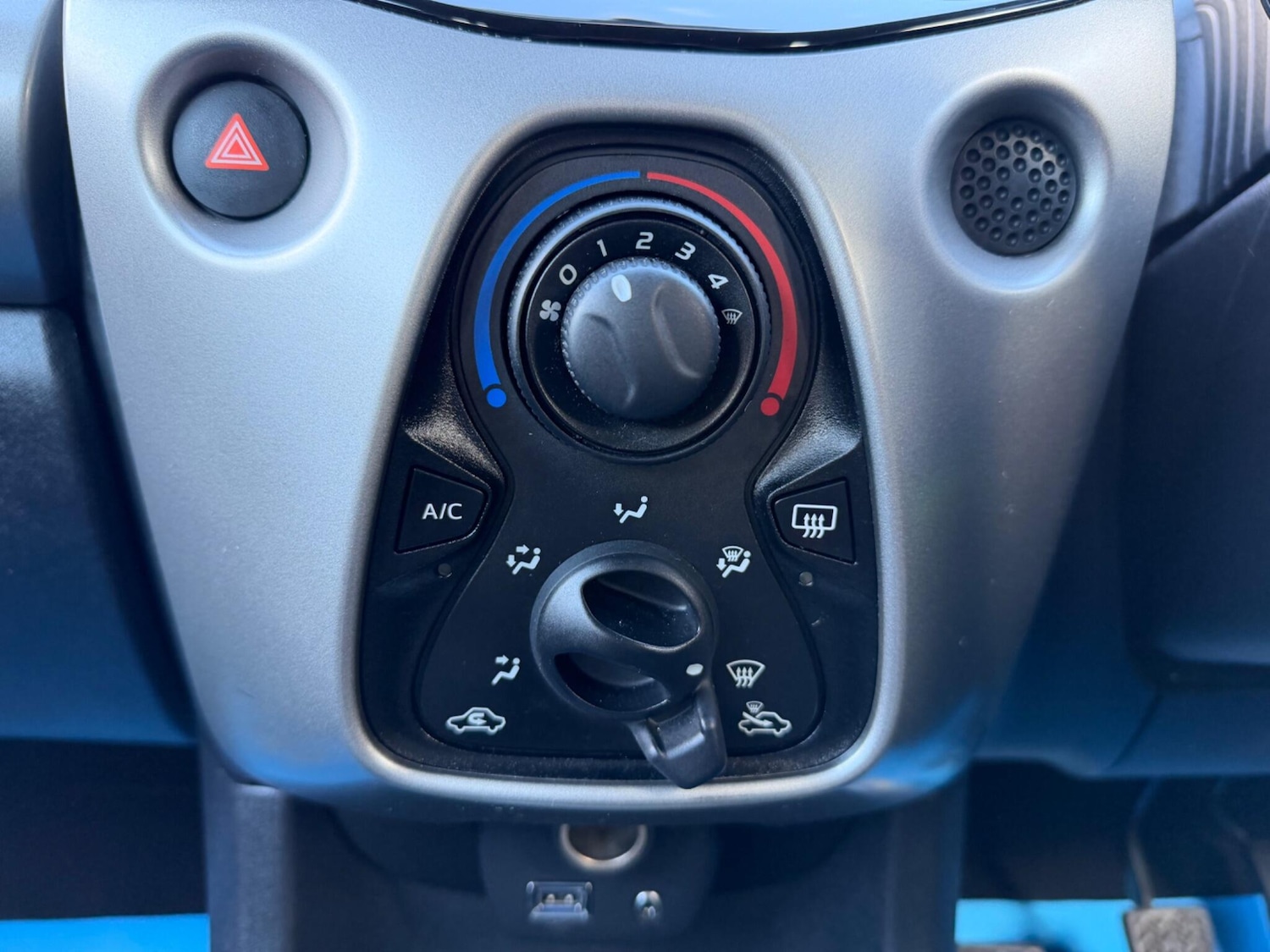 Used Toyota AYGO 2015 for sale - 77823900: Photo 22