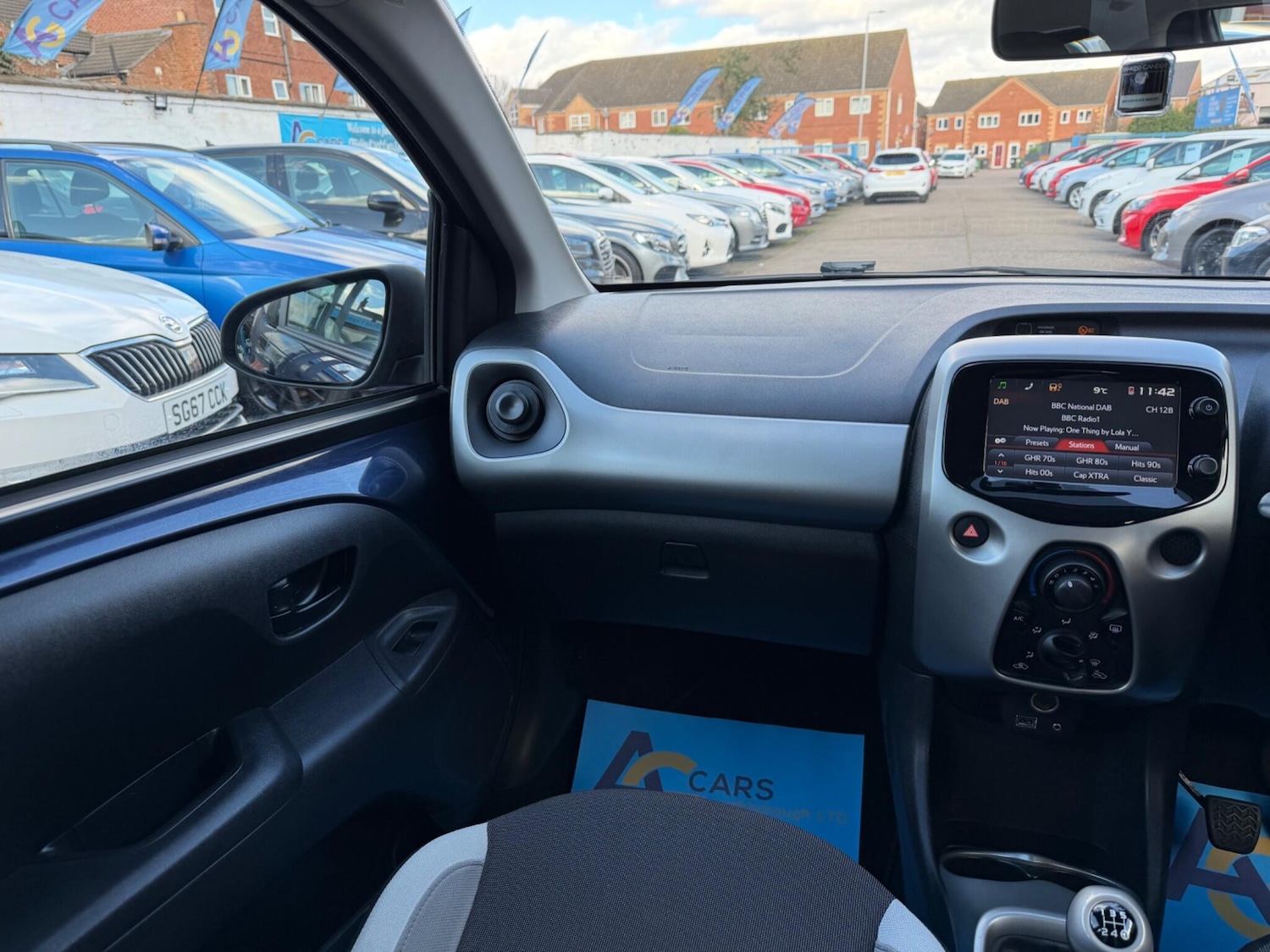 Used Toyota AYGO 2015 for sale - 77823900: Photo 26