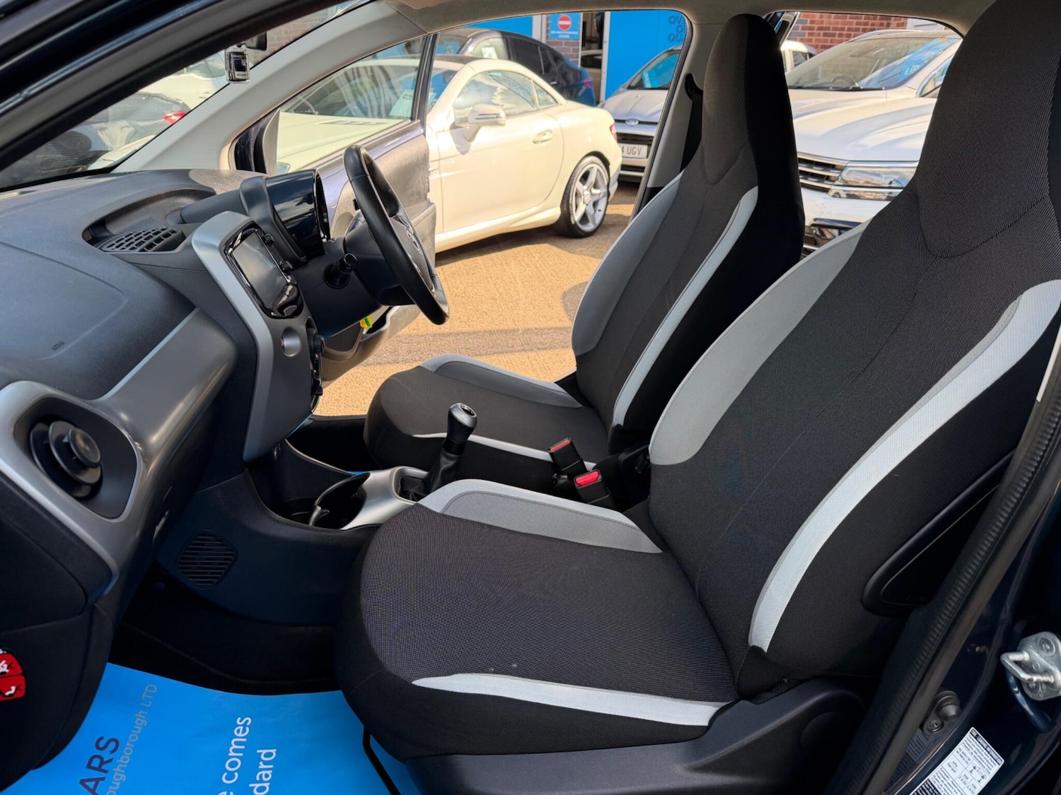 Used Toyota AYGO 2015 for sale - 77823900: Photo 31