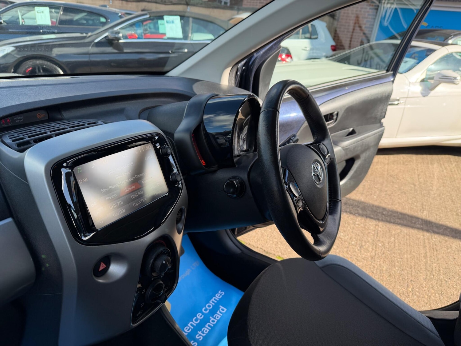 Used Toyota AYGO 2015 for sale - 77823900: Photo 34