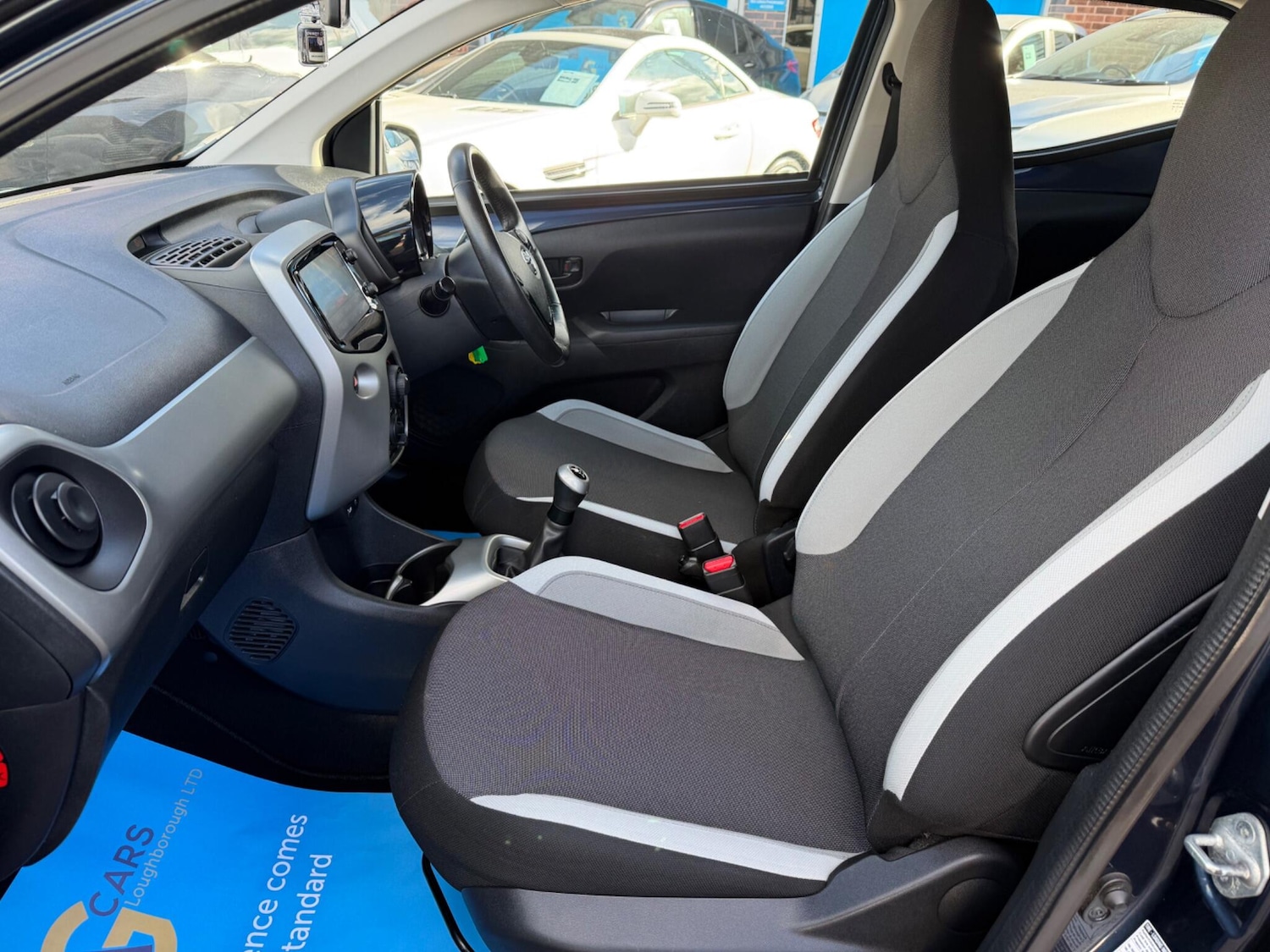 Used Toyota AYGO 2015 for sale - 77823900: Photo 4