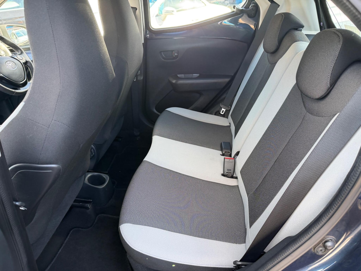 Used Toyota AYGO 2015 for sale - 77823900: Photo 5