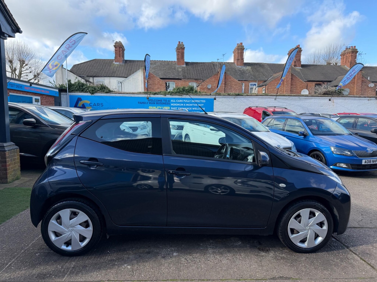 Used Toyota AYGO 2015 for sale - 77823900: Photo 54